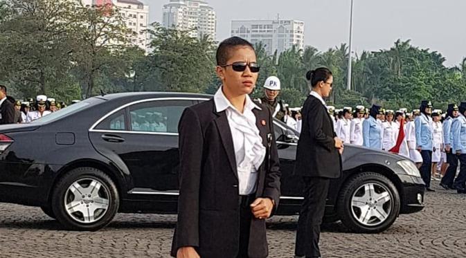 Bikin Gagal Fokus, 5 Potret Paspampres Cantik yang Kawal Jokowi