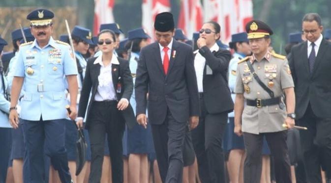 Bikin Gagal Fokus, 5 Potret Paspampres Cantik yang Kawal Jokowi