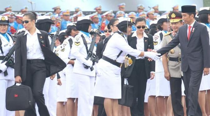 Bikin Gagal Fokus, 5 Potret Paspampres Cantik yang Kawal Jokowi