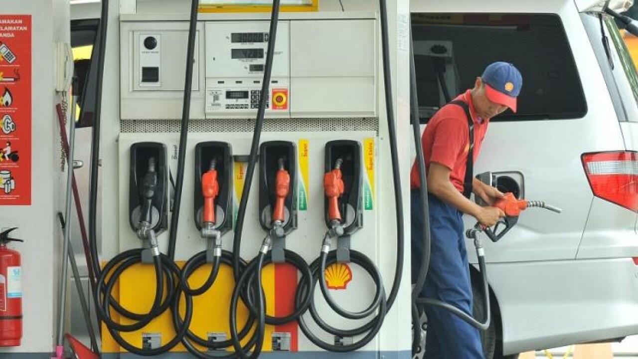 Apa Iya Mencampur BBM Beda Oktan Untuk Mobilmu Bisa Bikin Untung, Gan?