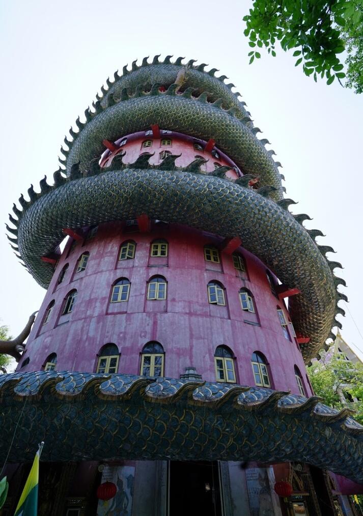 Wat Samphran, kuil naga raksasa di Thailand. Sepi Karena Isu Pelecehan Seksual