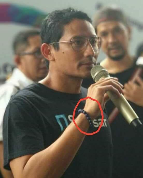 Heboh, Gelang Kode yang Dipakai Korban Dugaan Intimidasi, Mustofa Nahrawardaya Temuka