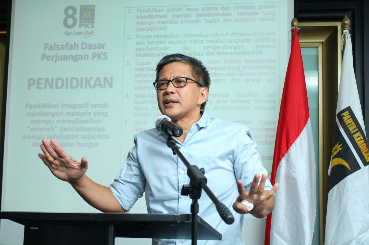 PKS Dihina Usai Undang Dirinya, Rocky Gerung: Serendah Inikah Politik Hari Ini?