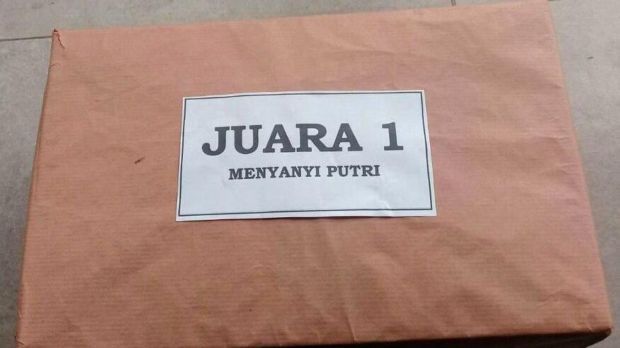 Bukan Serbet, Pemenang Juara 1 Lomba Nyanyi di Banten Dapat Bakul Nasi
