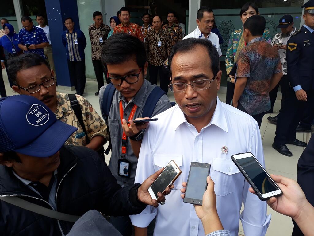 Menhub Minta PT Garuda Berdialog dengan Pilot