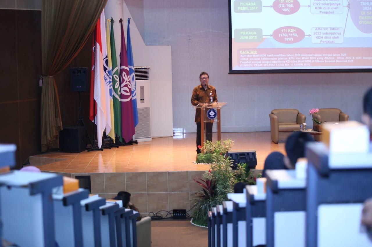 Mendagri Berharap Para Mahasiswa Bisa Seperti Bung Karno dan Bung Hatta