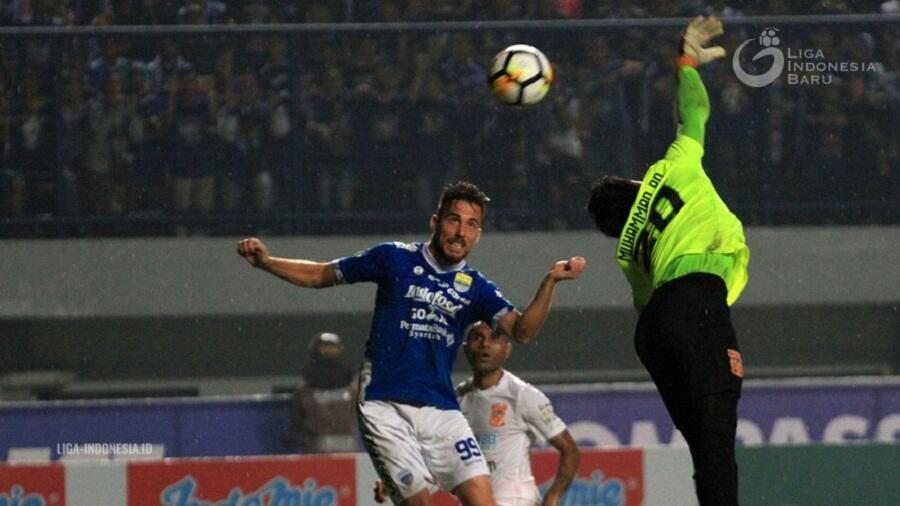 Gomez Soroti Lini Depan Persib