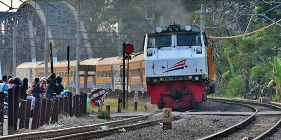 Ini Lho yang Harus Kalian Perhatikan Kalau Ingin Tukar Tiket Kereta Mudik