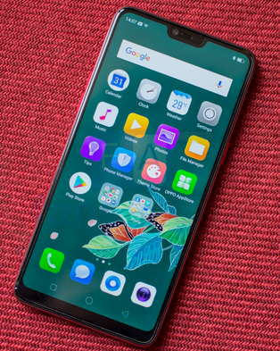 Sadar Atau Tidak, Kita Pasti Pernah Melakukan Ini Saat Beli HP Baru