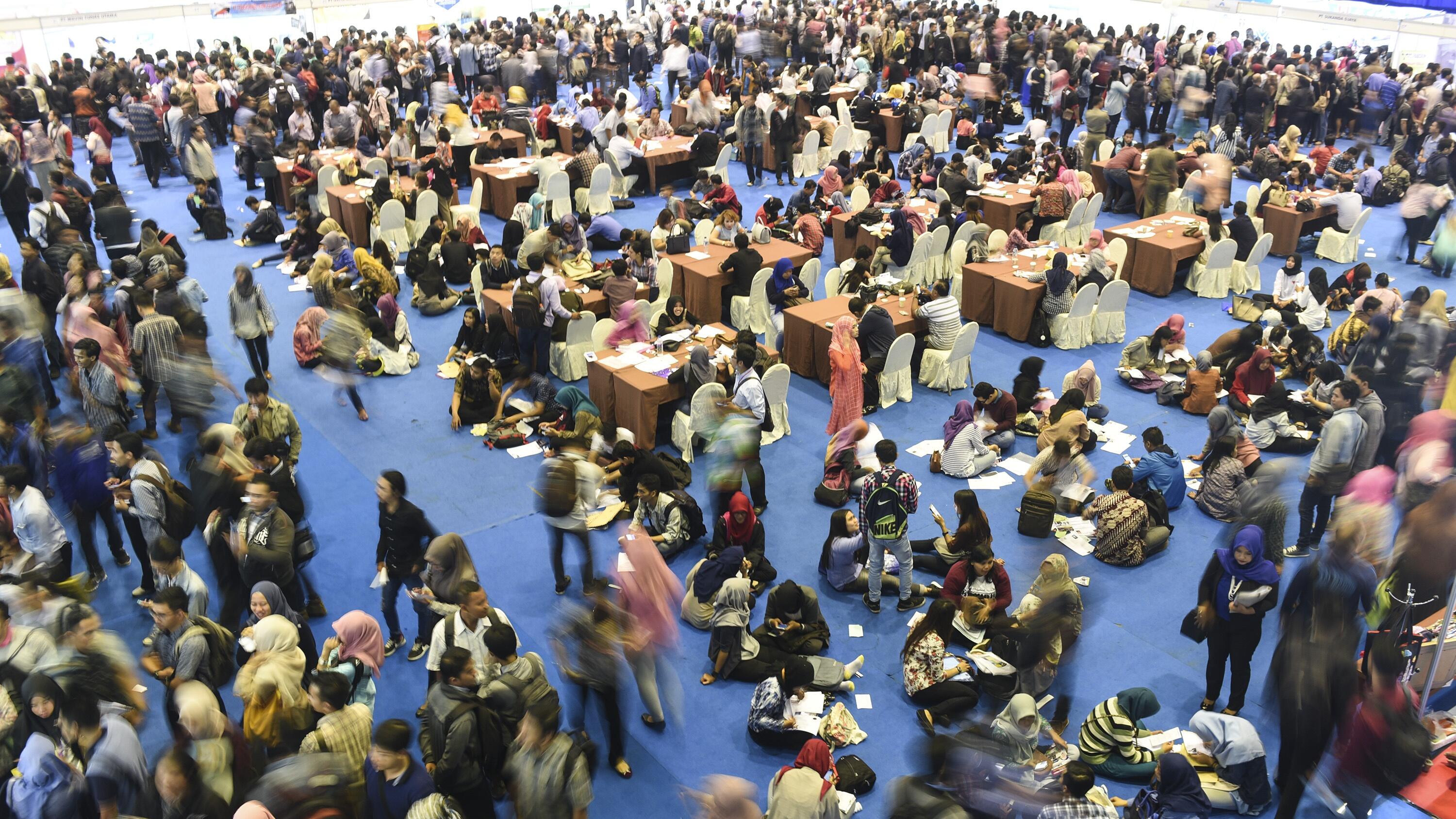 Ketersediaan Lapangan Kerja Turun, Daya Beli Kelas Bawah Masih Tinggi