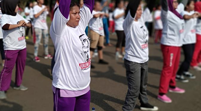 Relawan Jokowi Ramaikan CFD, Senam dan Pakai Kaus Dilanjutkan 2019