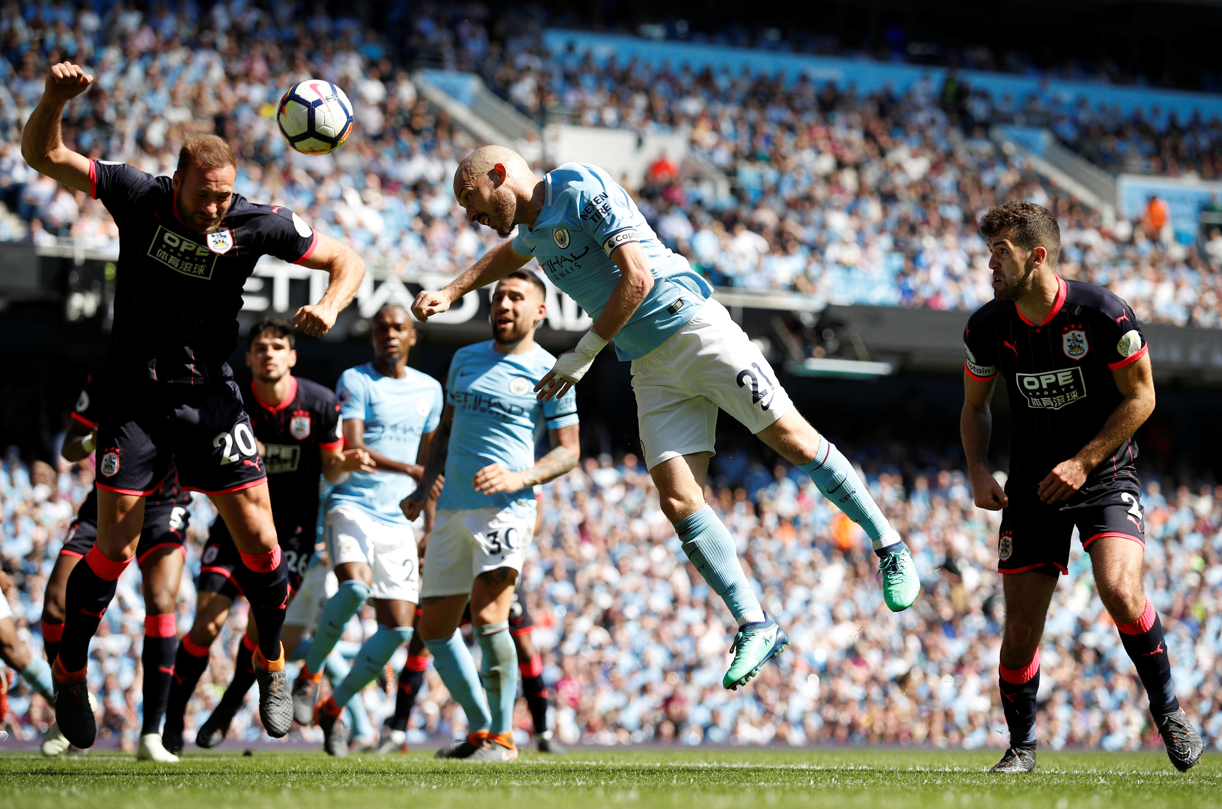 Imbangi City, Huddersfield Jaga Asa Bertahan di Premier League