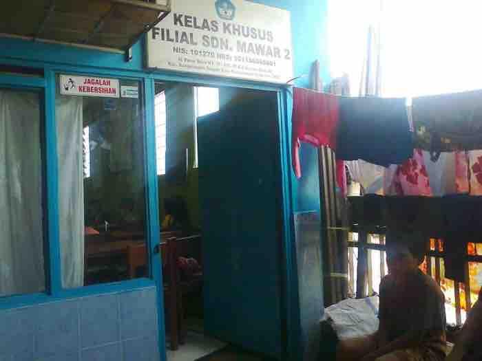 Ironi Sekolah Filial di Tengah Bangunan Pasar Lima Banjarmasin