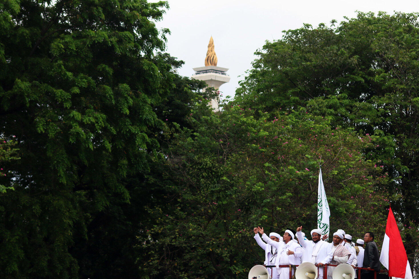 Kasus Penodaan Pancasila Rizieq Shihab Dicabut, Bagaimana Perkara Pornografi?