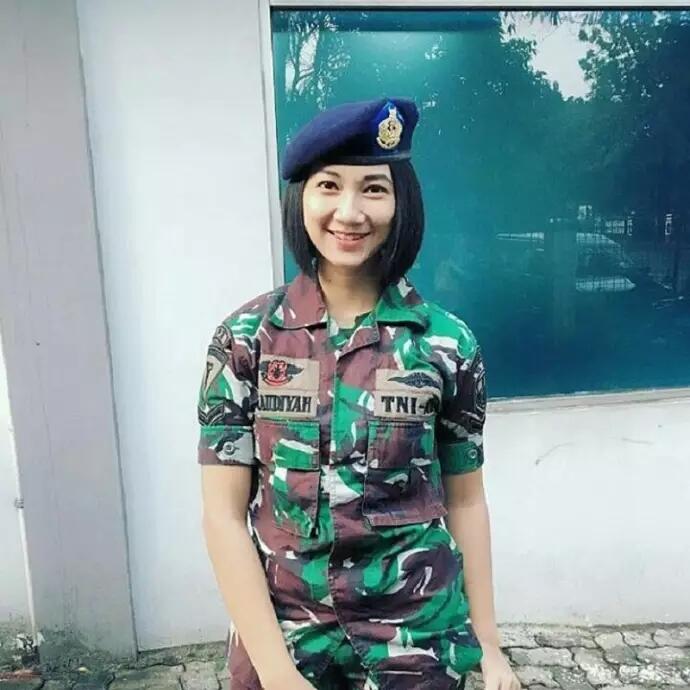 Inilah Potret 10 TNI Tercantik di Indonesia, Kecantikannya Mengalahkan Para Artis