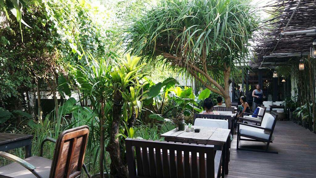 Cafe Yang Lagi NgeHits Di Bali Ini Instagramable Banget
