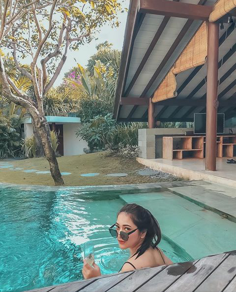 Nabila Gardena, Selebgram Cantik Asal Bandung Yang Bikin Agan Pengen Nikahin Doi