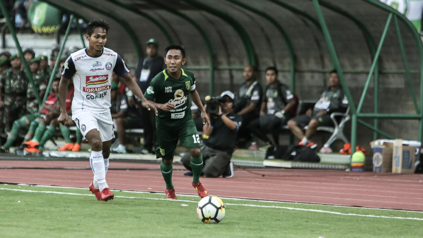 Air Mata Bisikan Dan Pelukan Erat Kapten Persebaya Kaskus