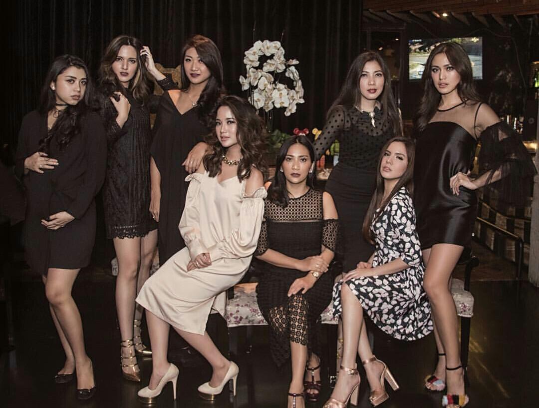 Begini Momen Seru Girl Squad di Luar Negeri, Kayak ABG Banget!