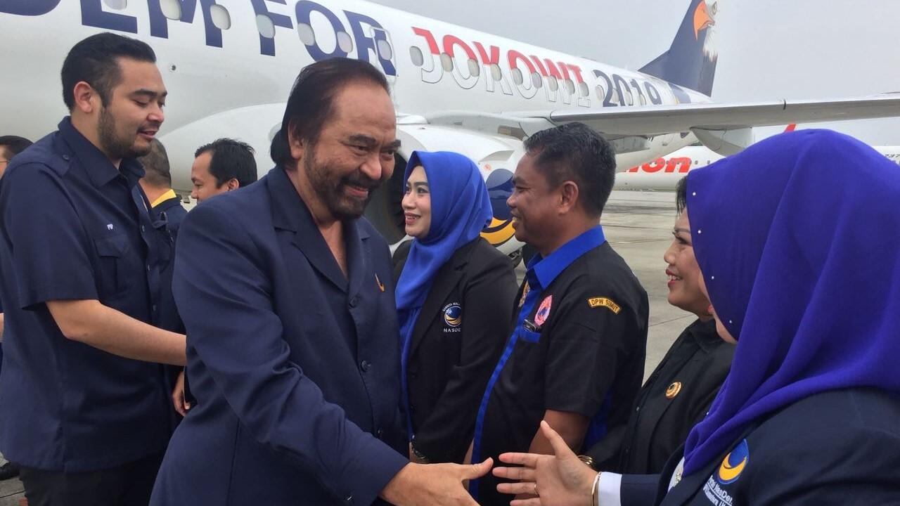 Tiba di Medan, Surya Paloh Konsolidasi Kader di Sumut Hadapi 2019