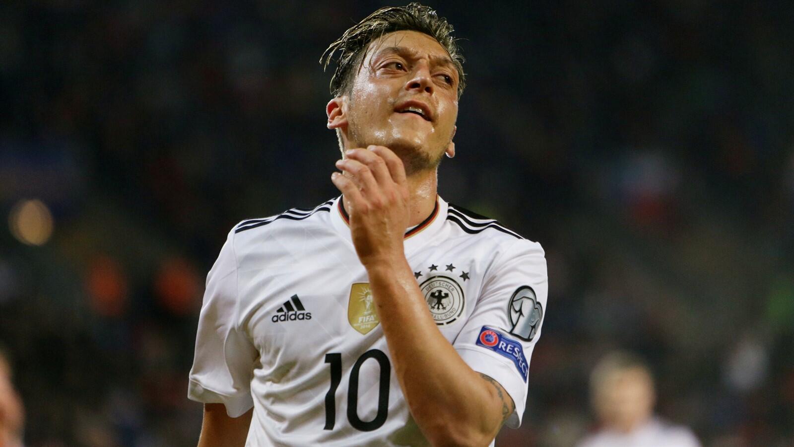 Oezil Yakin Akan Fit di Piala Dunia 2018