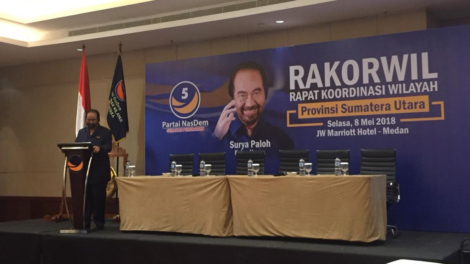 Surya Paloh Tak Yakin Poros Ketiga Terbentuk: Pilihan Pragmatis?