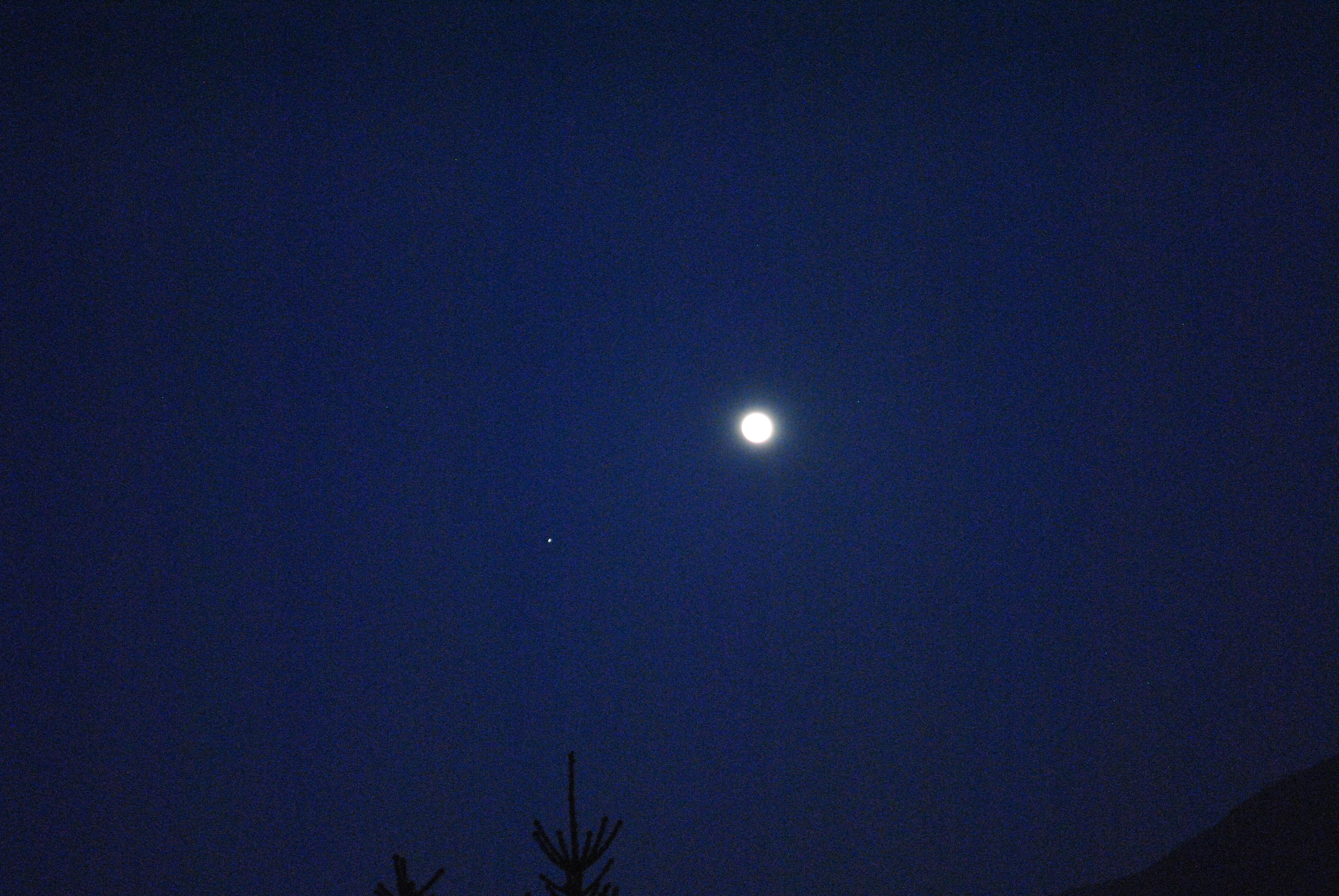 Malam Ini Purnama Jupiter, Bisa Terlihat Jelas dari Indonesia