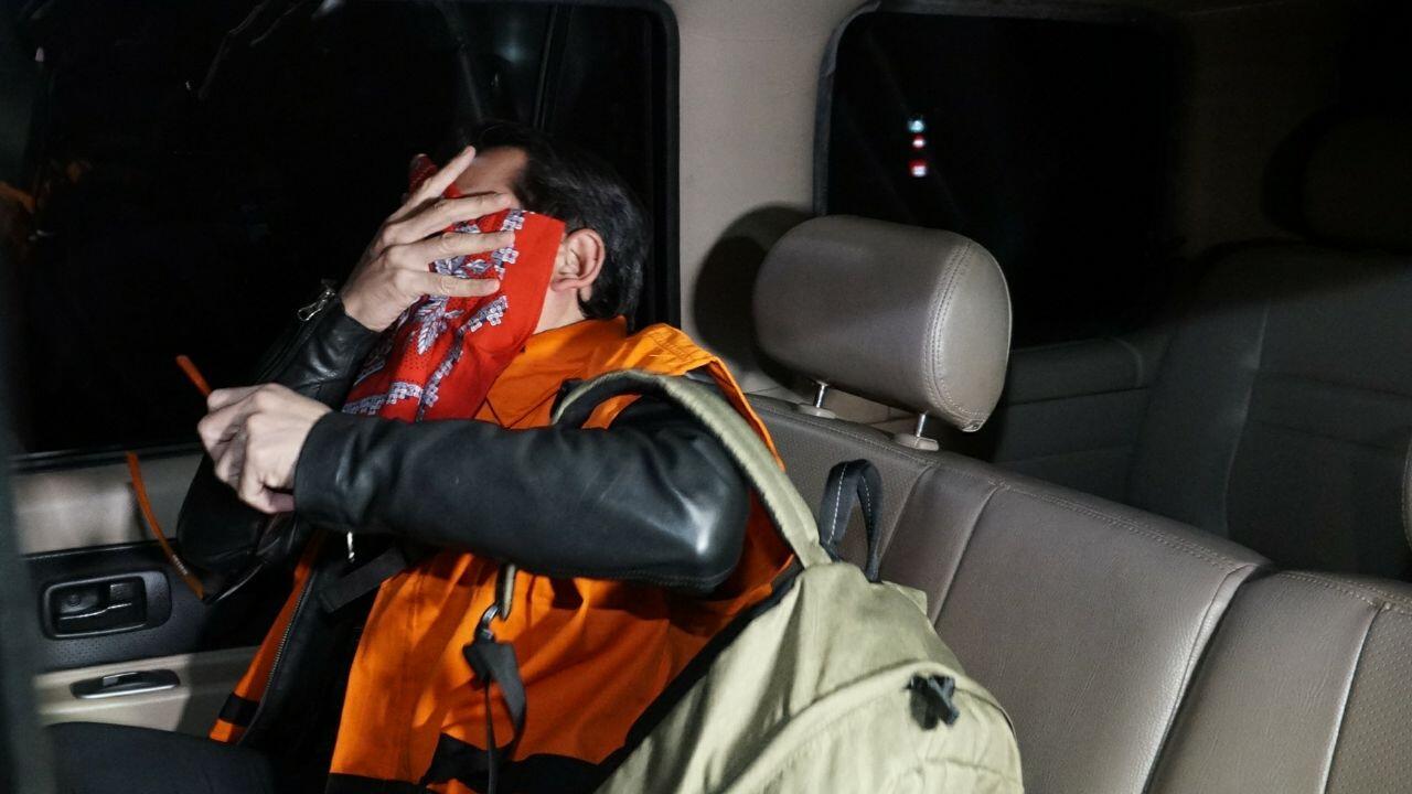 KPK Sita Perhiasan saat Geledah Rumah Pejabat Kemenkeu Yaya Purnomo