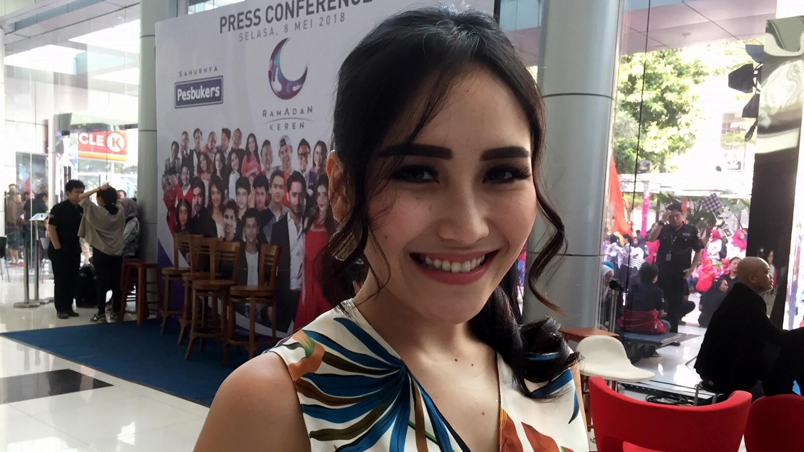 Ayu Ting Ting Bantah Tolak Tawaran Kerja karena Via Vallen