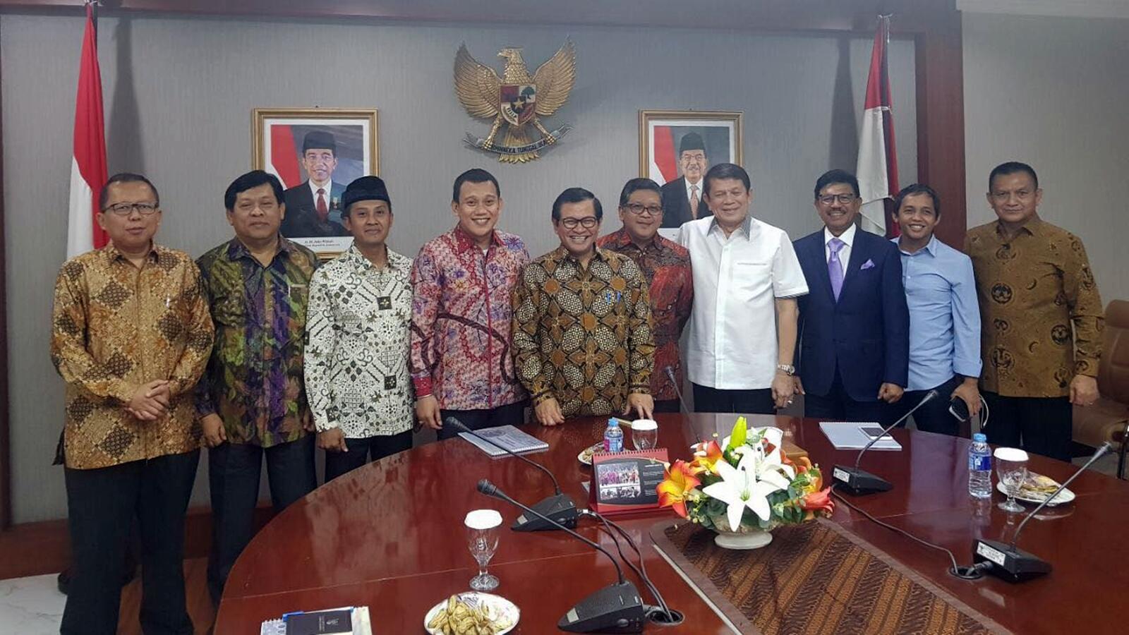 Surya Paloh Serahkan ke Jokowi soal Nasib PAN di Koalisi