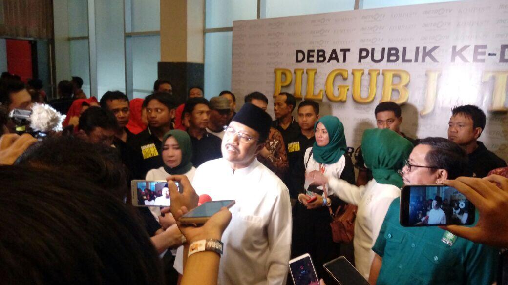 Khofifah dan Gus Ipul 'Catut' Program Jokowi di Debat Kedua Pilgub