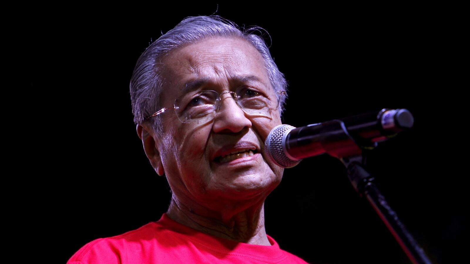 Wakil PM Malaysia: Mahatir Mohamad Seharusnya Urus Cucu Saja