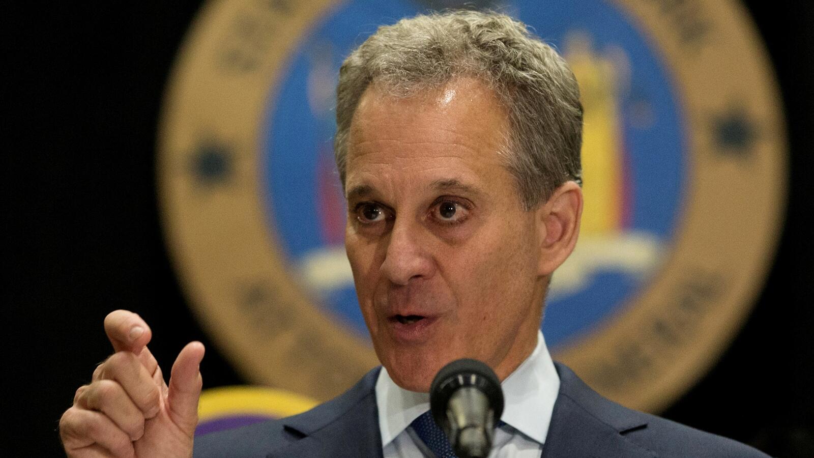 Lecehkan 4 Wanita, Jaksa New York Mundur