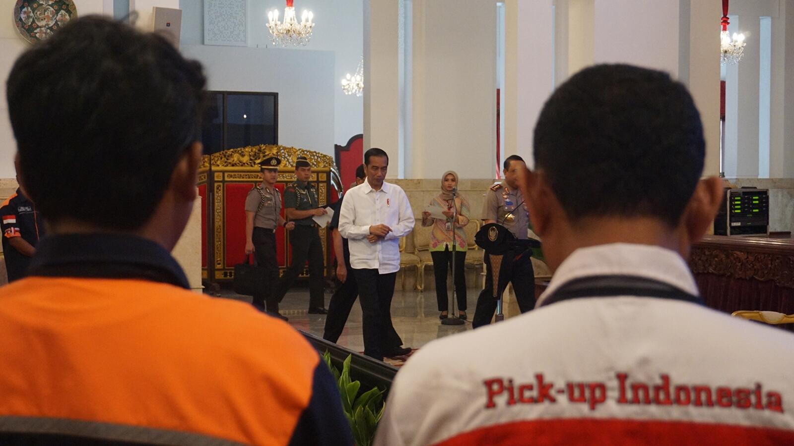 Jokowi soal Pungli terhadap Sopir Truk: Disikat Semuanya