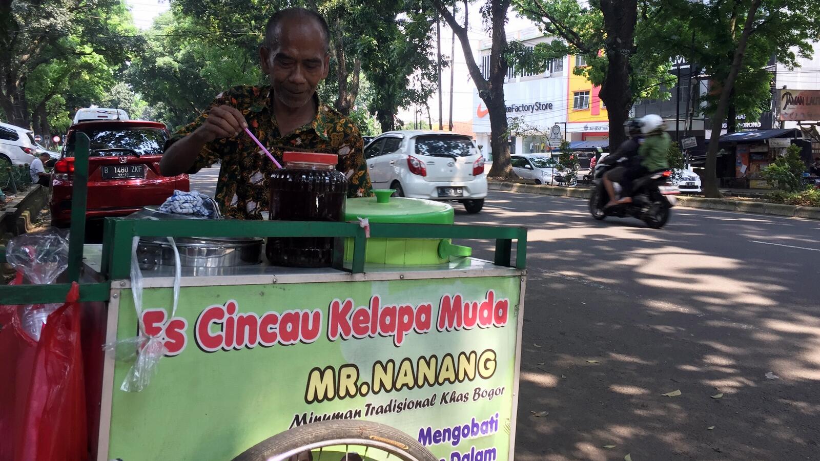 Mr. Nanang, Penjual Es Cincau yang Akan Buka Kampung Amerika di Bogor
