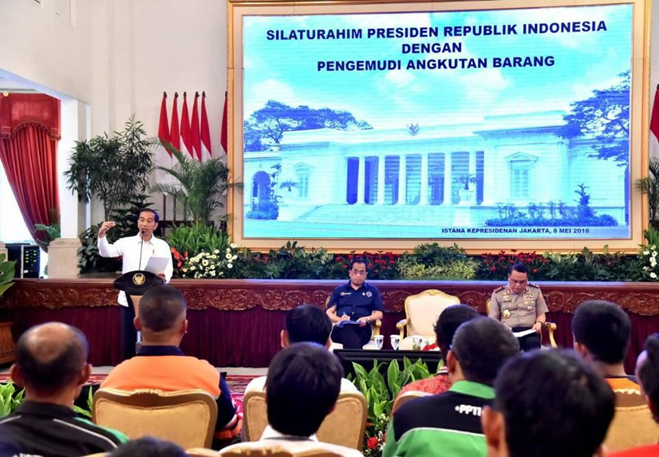 Jokowi Kaget Masih Banyak Pungli dan Premanisme kepada Sopir Truk