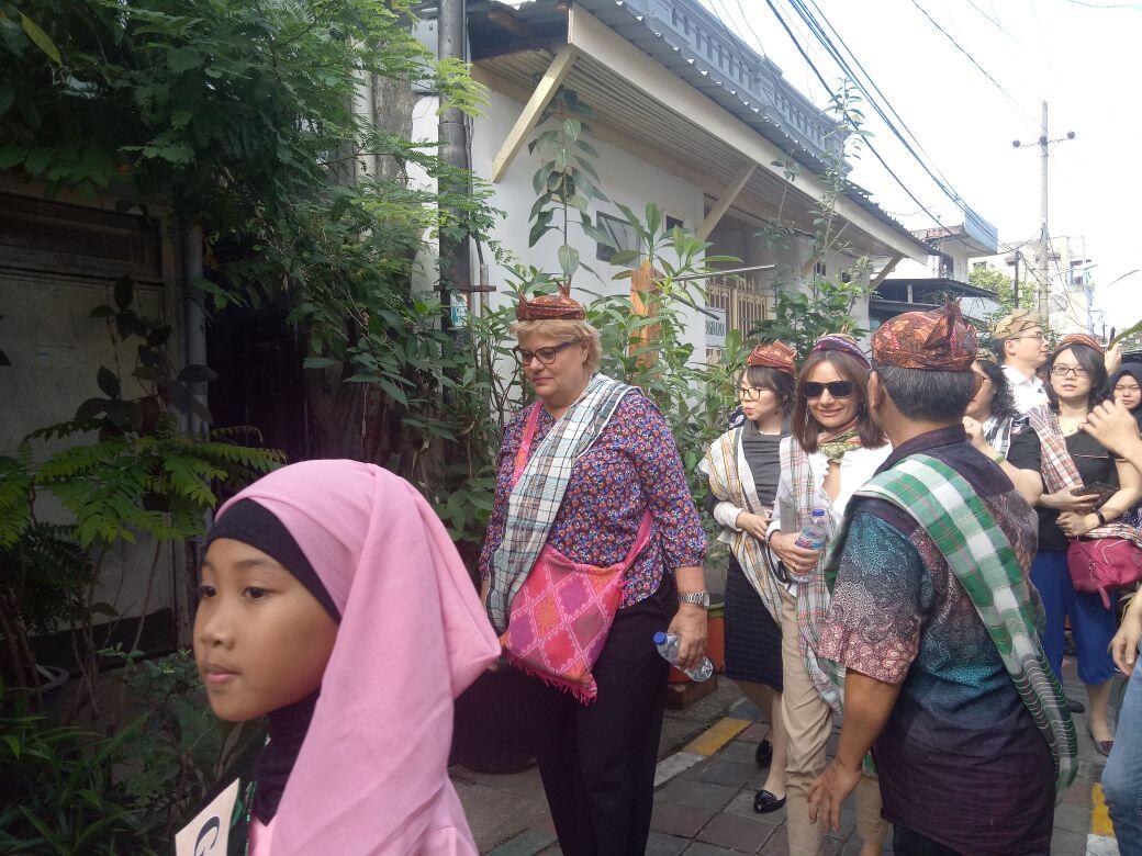 Saat Bule dari 7 Negara Kagum dengan Kampung Lawas di Surabaya Ini