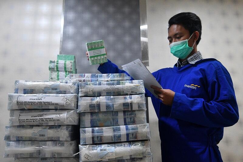 Nilai Tukar Rupiah ke Dolar Rp 14.000, Darmin: Hanya Sementara