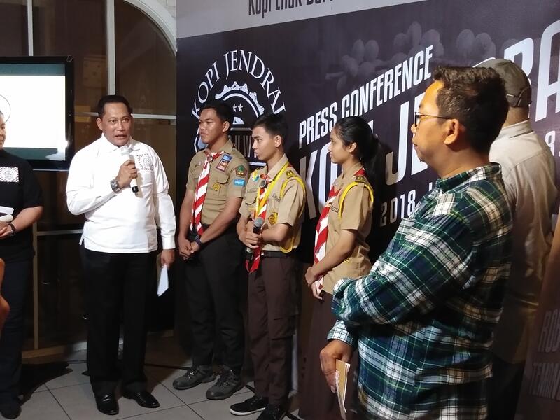 Cara Unik Buwas Berjualan Kopi Asli Indonesia