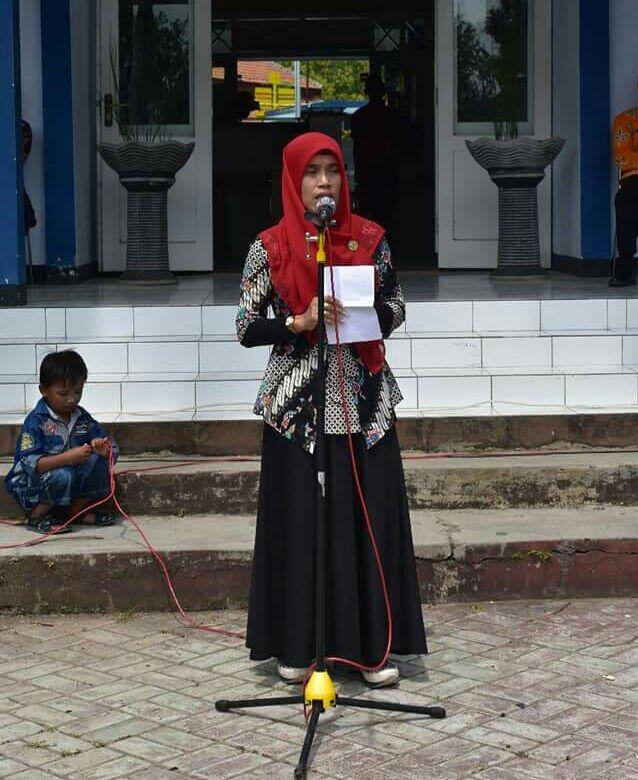 Ratusan Siswa Menangis Saat Kelulusan, Bikin Haru Dan Takjub