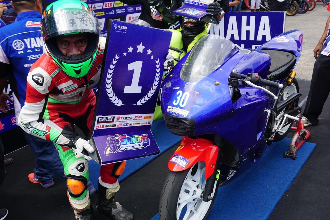 Komunitas Yamaha R25 KASKUS Juara di Yamaha Sunday Race 2018!