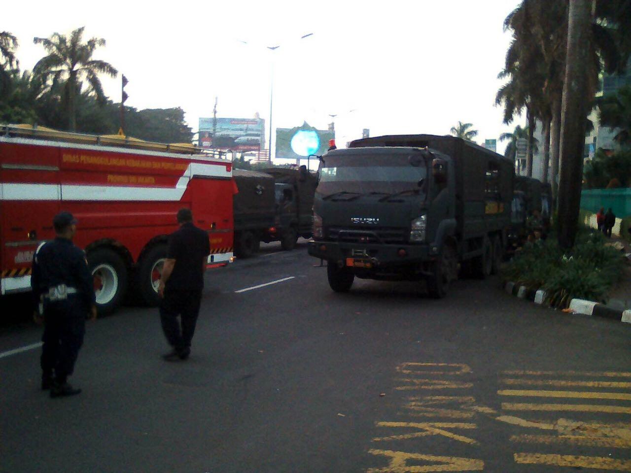 Anggota TNI Mulai Masuk Ke Mako Brimo