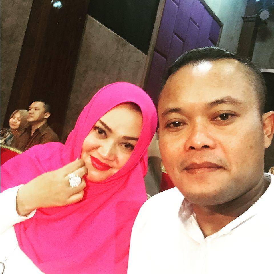 Dikabarkan Cerai, 10 Potret Romantis Sule dan Lina Selama 20 Tahun