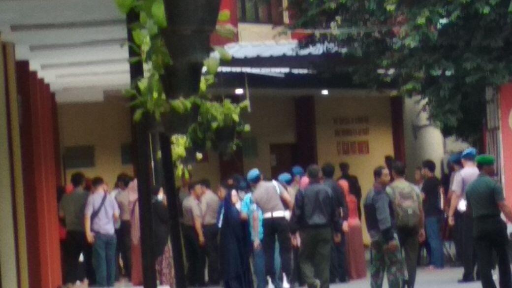 Keluarga Korban Tewas Insiden Mako Brimob Berdarah Mulai Berdatangan di RS Polri
