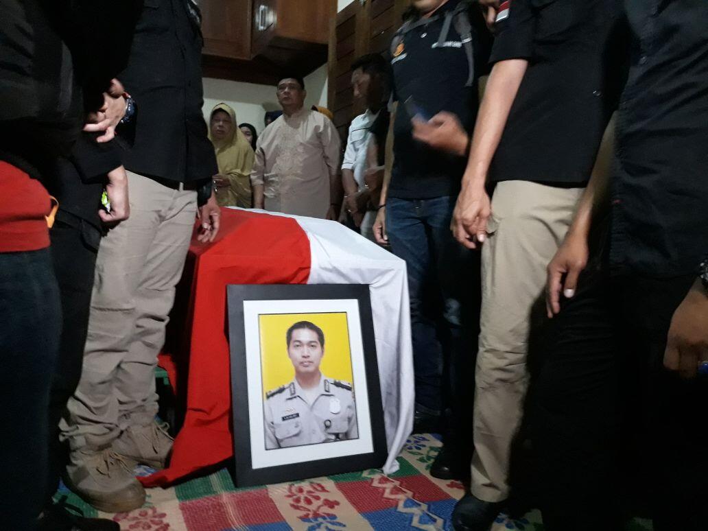 Kisah Pilu Saudara Kembar Aipda Denny Korban Insiden Mako Brimob Berdarah