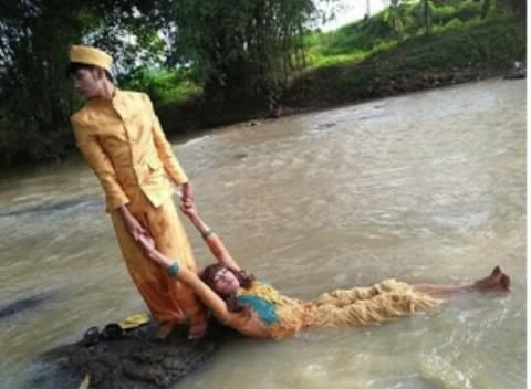 Foto Fre Wedding, Yang Koplak Cuy, Jadi Geli Lihatnya!!!!! 