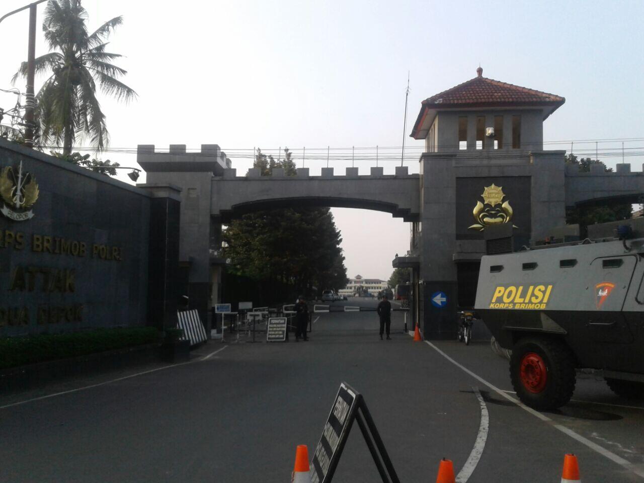 Napi Teroris Kuasai Senjata dan 3 Blok Rutan Mako Brimob, Ahok Aman?