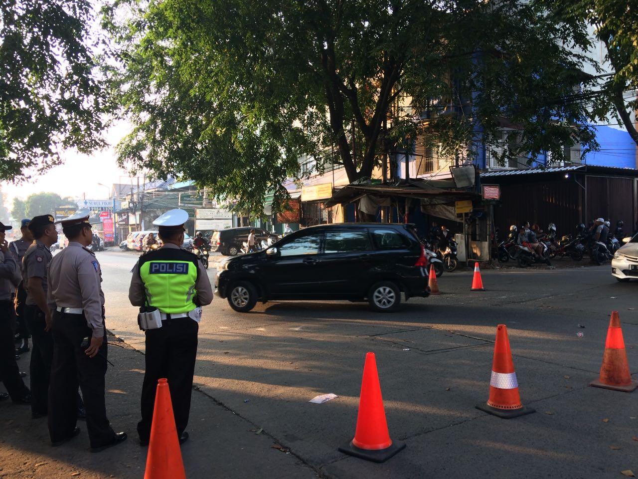 Mako Brimob Masih Dijaga Ketat, Karangan Bunga Mulai Berdatangan