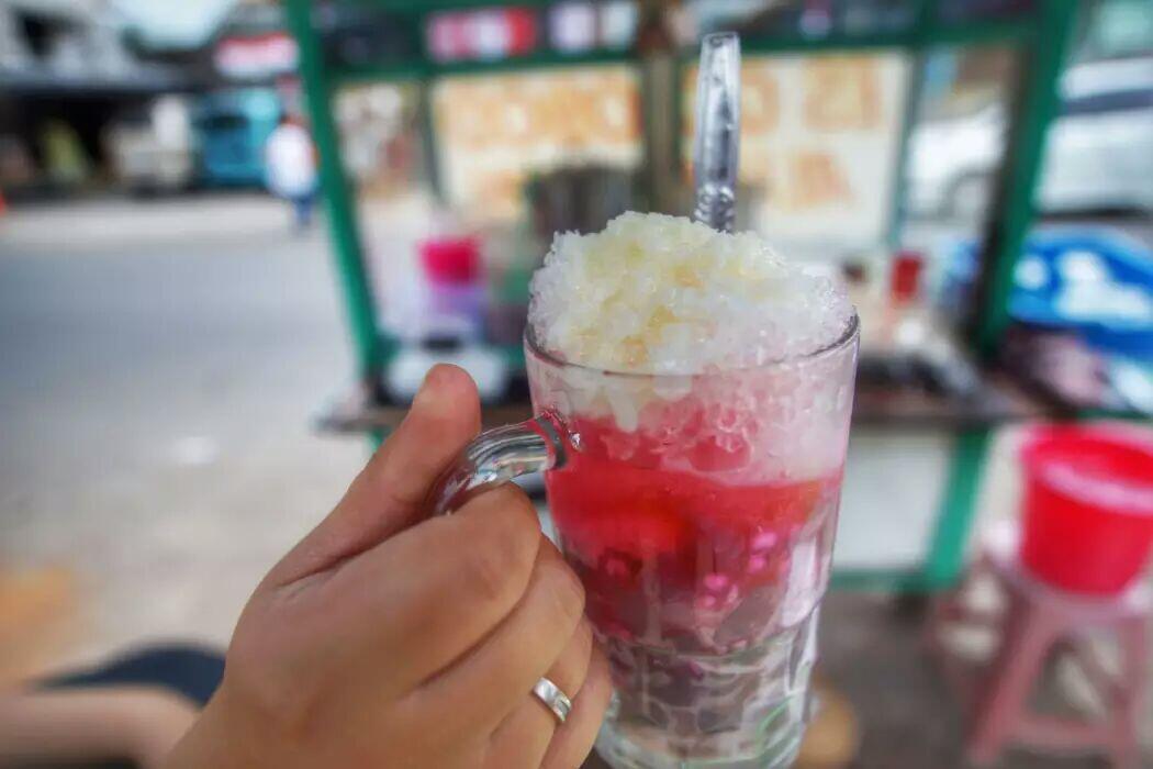 10 Kuliner Es Tradisional Indonesia ??? Yang Belum Banyak Orang Yang Tau. Ayo Coba