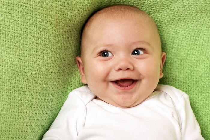 Image result for foto bayi tersenyum